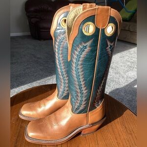 New with Box Men’s 9.5D Hondo Tan square toe boots with 16” navy leather uppers